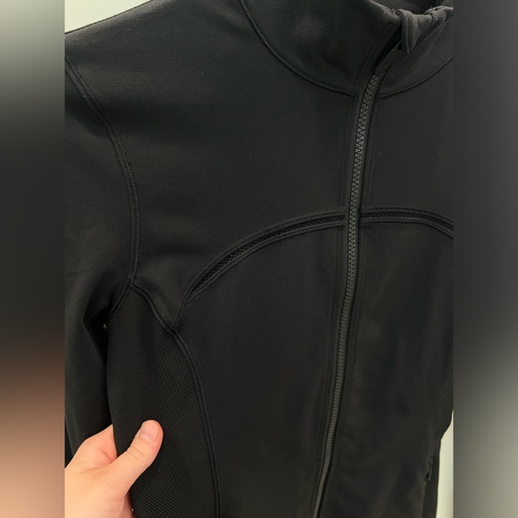 Lululemon Mesh is More Define Jacket Black Full Zip Size 6 - Picture 2 of 8